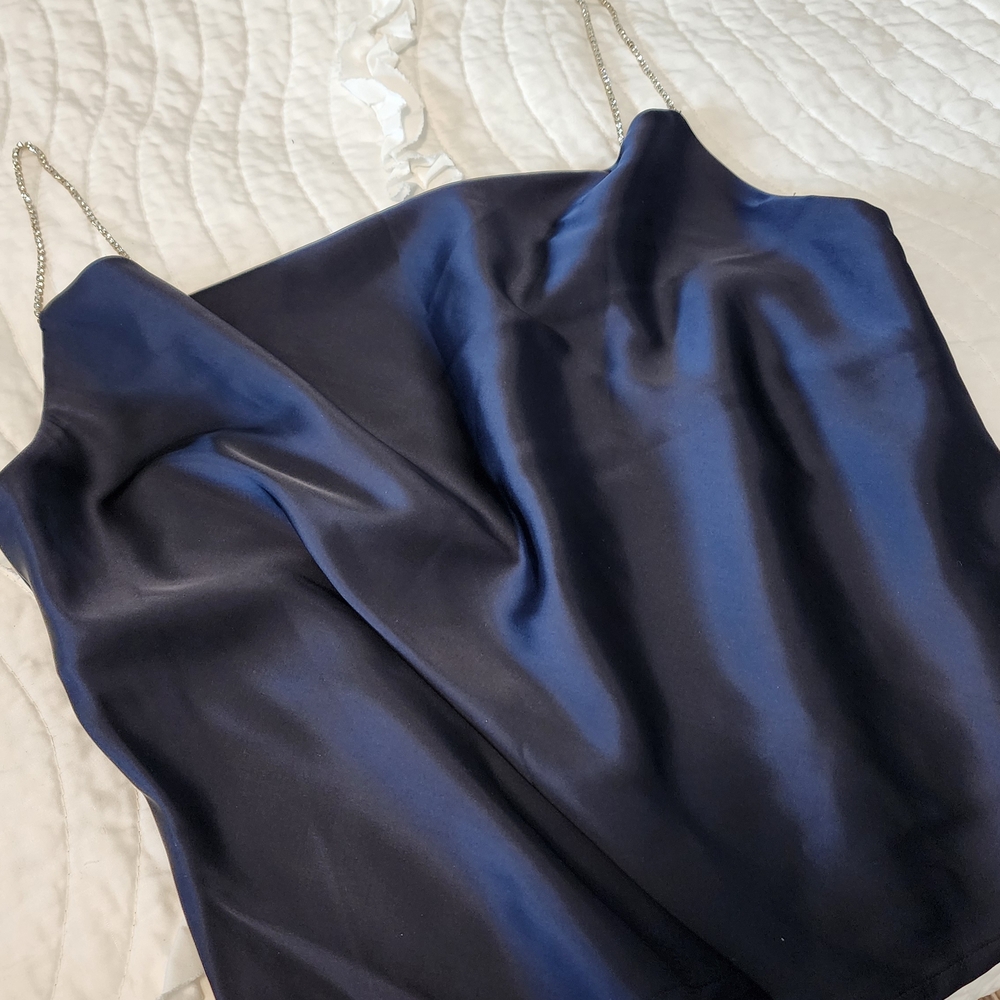 House of Harlow 1960 Black Satin Cowl Camisole with Chain Straps - Picture 6 of 7